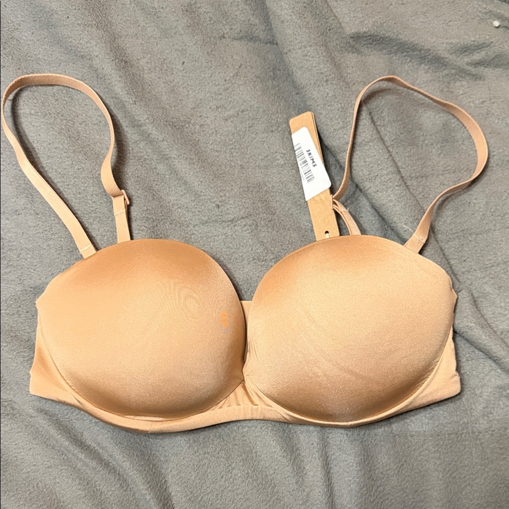 SKIMS Ultimate Push-Up Strapless Bra (Clay)